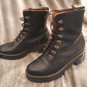 Dr Martens Leona Leather boots